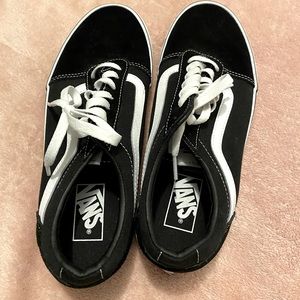Men’s Vans size 8